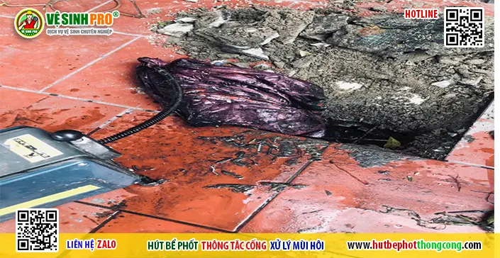Tắc cống do rác thải